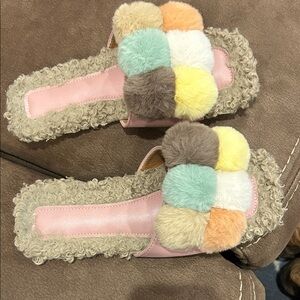 Colorful Pom-Pom Women's Slippers